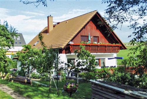 Comfortable apartment in Obernaundorf with shared pool, 45m²