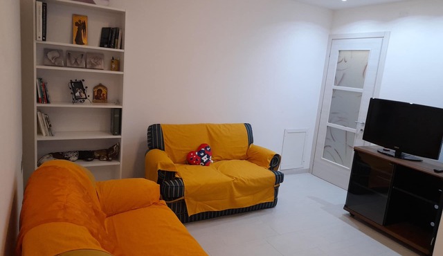 Comfortable apartment just minutes from the city