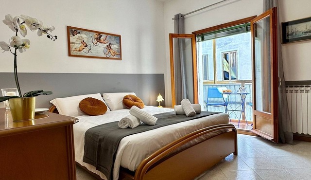 Comfortable apartment, 10 min from the arrival points in Ve and the historical center