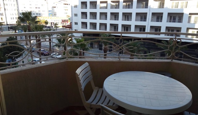 Comfortable apartment on the Tangier cornice, close to the beach.