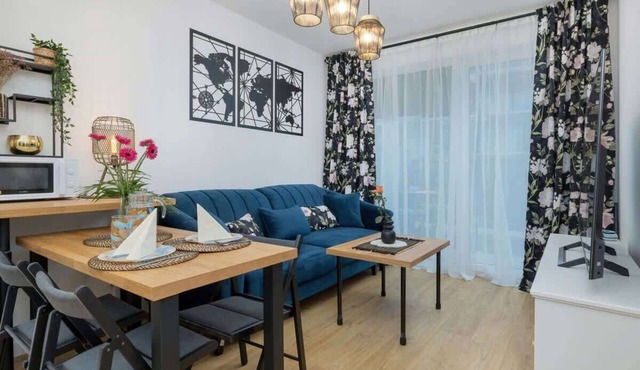 Comfortable Apartment with Terrace | Close to the Beach, Parking
