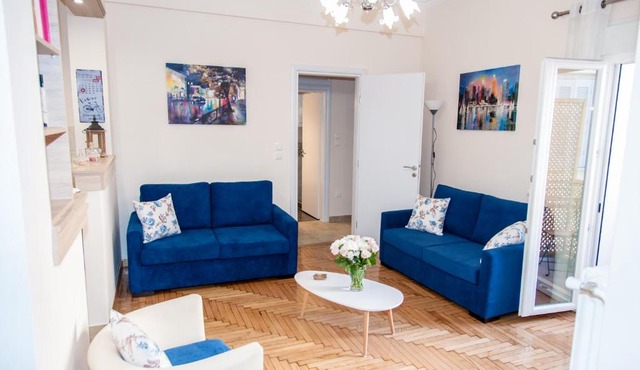 Comfortable apartment with breakfast in Athens