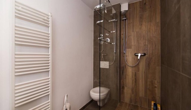 Comfortable apartments with balcony & close to the Rhine in Cologne Südstadt - Apartments KR