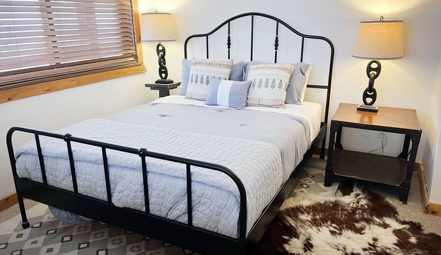 Comfortable, Beautiful Condo