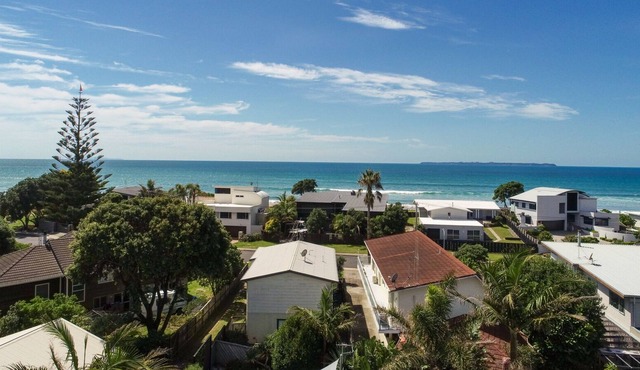 Comfortable beach apartment, close to the water