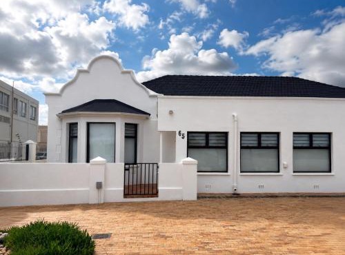 Comfortable Beachfront House Western Cape