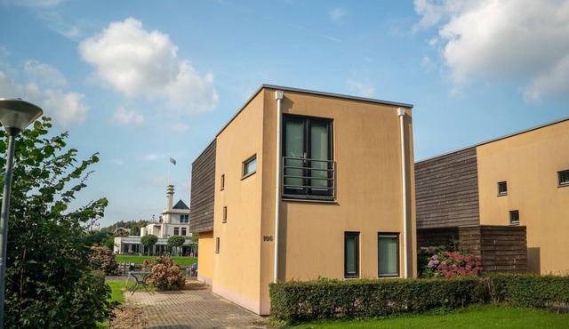 Comfortable bungalow for 6 persons at the waterfront
