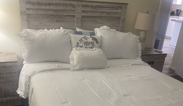 Comfortable, Clean, and Cozy Cottage in Nassau!