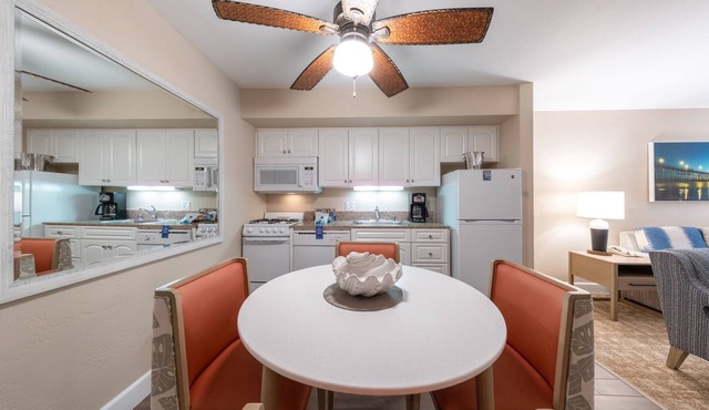 Comfortable Coastal Stay With Easy Access to the Shore