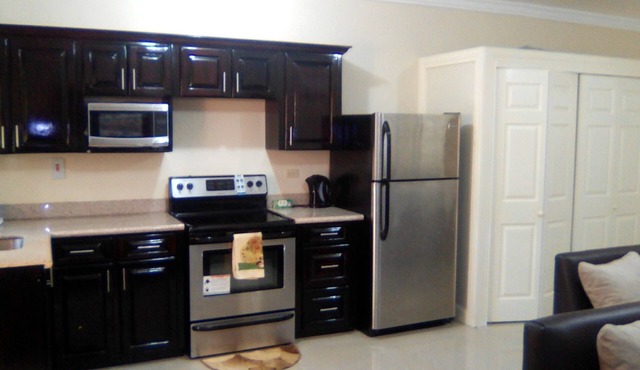 COMFORTABLE, CONTEMPORARY, CENTRAL