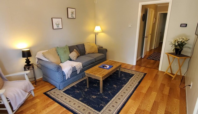 Comfortable convenient apartment for extended stay