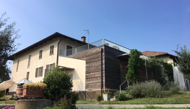 Comfortable country house near Asti and Turin, Piedmont