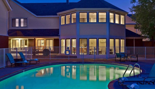 Comfortable Countryside Stay, Free Parking, Onsite Pool, Pets Allowed