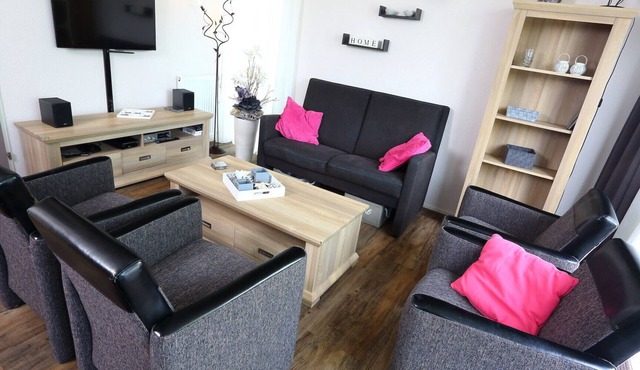 Comfortable detached or semi-detached bungalow for 6 persons