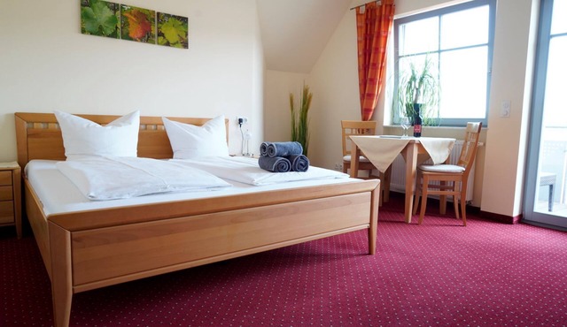 Comfortable double room (24m2) with balcony