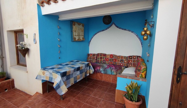 Comfortable house in historic Barrio and 5 minutes walk to town centre