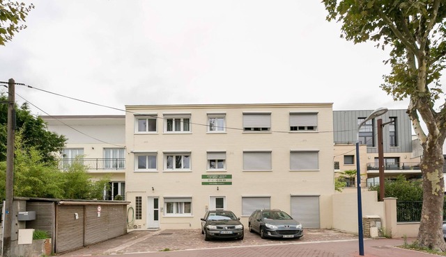 Comfortable flat 45 sqm in the City-center - 90, av. Gal de Gaulle