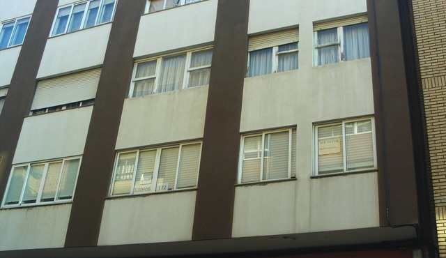 COMFORTABLE FLOOR IN CENTRAL AREA OF FERROL