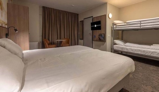 Comfortable Forest Stay | Hotel Room Close to Veluwe Park Trails - 2 Units