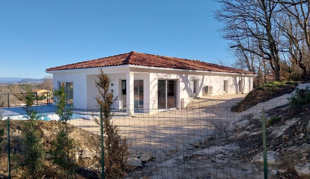 COMFORTABLE HOME