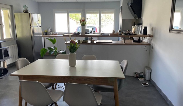 Comfortable lodging with pool, parking, and Wi-Fi in La Suze-sur-Sarthe