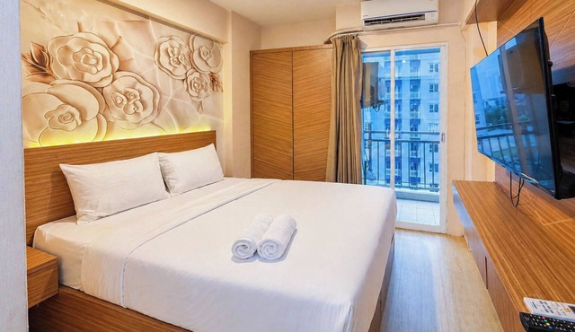 Comfortable Good Vibes Studio Room At Suncity Residence Apartment