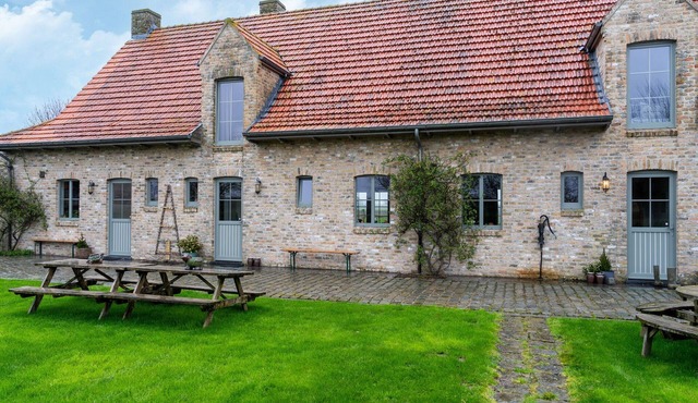 Comfortable group home with large garden