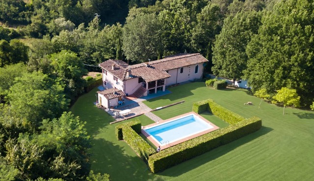 Comfortable Home Romeo Among Greenery, Borgo a Mozzano, Italy