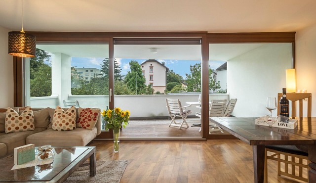 Comfortable Holiday Apartment "Felix" with Balcony, Wi-Fi & TV