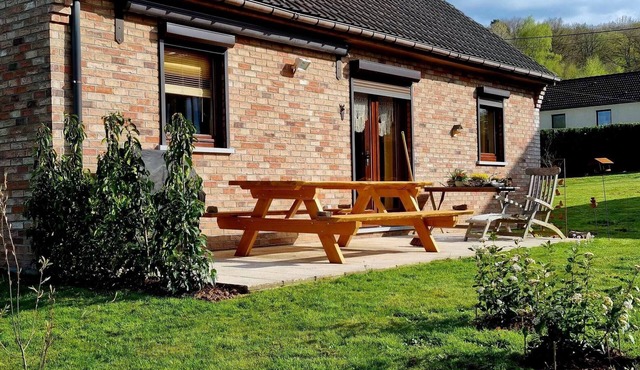 Comfortable house at the edge of the village, 50m from the forest!