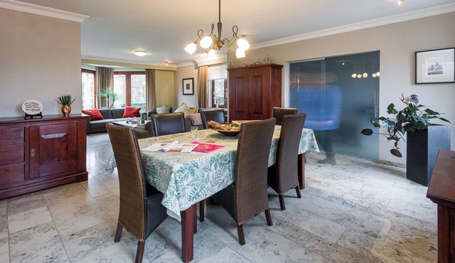 Comfortable house for 12 p in rustival neighborhoud