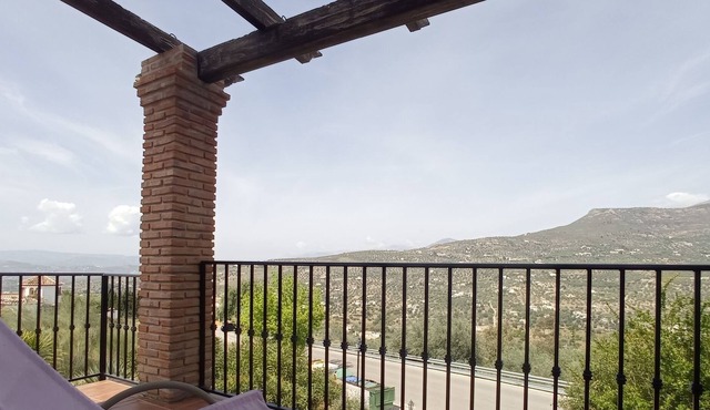 Comfortable House with Beautiful Views