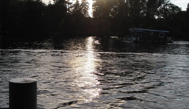 Comfortable houseboat in Berlin and Brandenburg! With and without a driver's license !