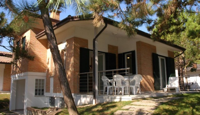 Comfortable retreat by the beach