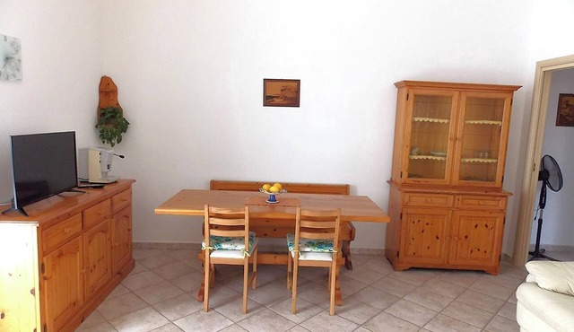 Comfortable Accommodation with Private Parking