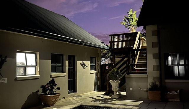 Comfortable Large Country Home sleeps 7 with 4 large bedrooms, private garden.