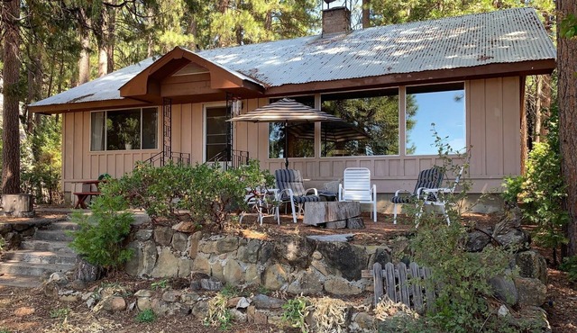 Comfortable Lakefront Home with Magnificent Views