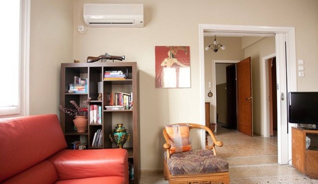 Comfortable, large apartment in a safe neighborhood