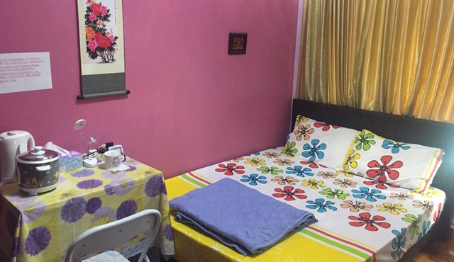 COMFORTABLE MASTER BEDROOM SUITE FOR THE PROFESSIONAL