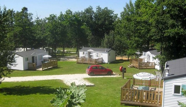Comfortable Mobile Home with Terrace in Charente-Maritime