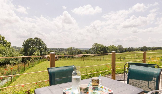 Comfortable Mobile Home with Terrace and Pets Allowed in Saint-Lô
