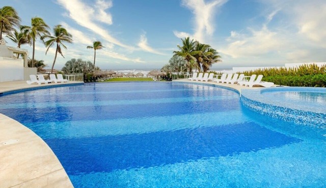 Comfortable House -Private Pool - Private Beach