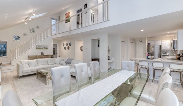 Comfortable Orchard Oasis in wine country on Long Islands beautiful North Fork!