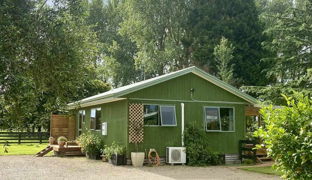 Comfortable pet friendly house, walking distance to events centre