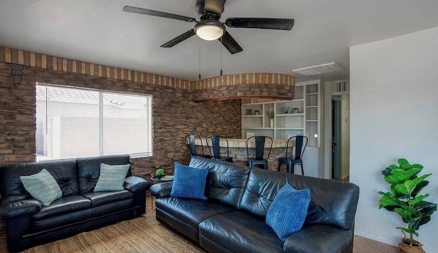 Comfortable PHX Budget Rental