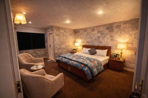 Comfortable Private Room in diplomatic Enclave Near US Embassy