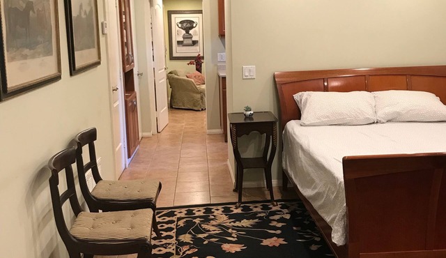Comfortable private apartment for 3 people in a beautiful Echo Park.