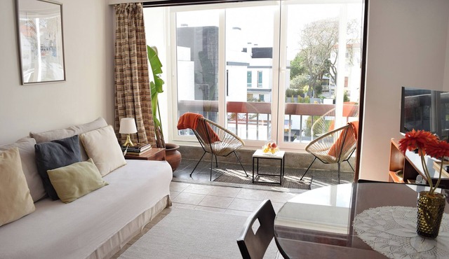 Comfortable, sunny & cozy near the beach and close to Lisbon