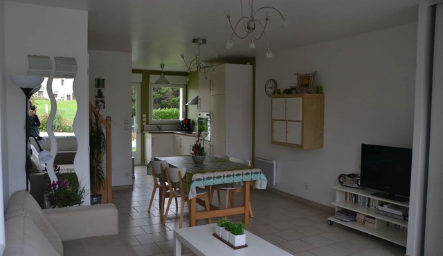 Comfortable, quiet, 200m from the beach and the village center