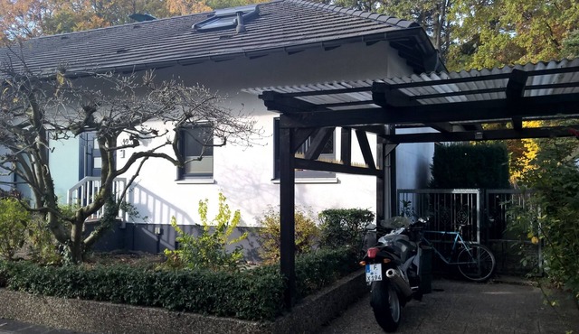 Comfortable quite room in 1-family house, perfect public transportation